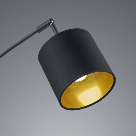 Zoom sur la lampe du lampadaire TOMMY noir mat 5 lampes E14 - TRIO LIGHTING